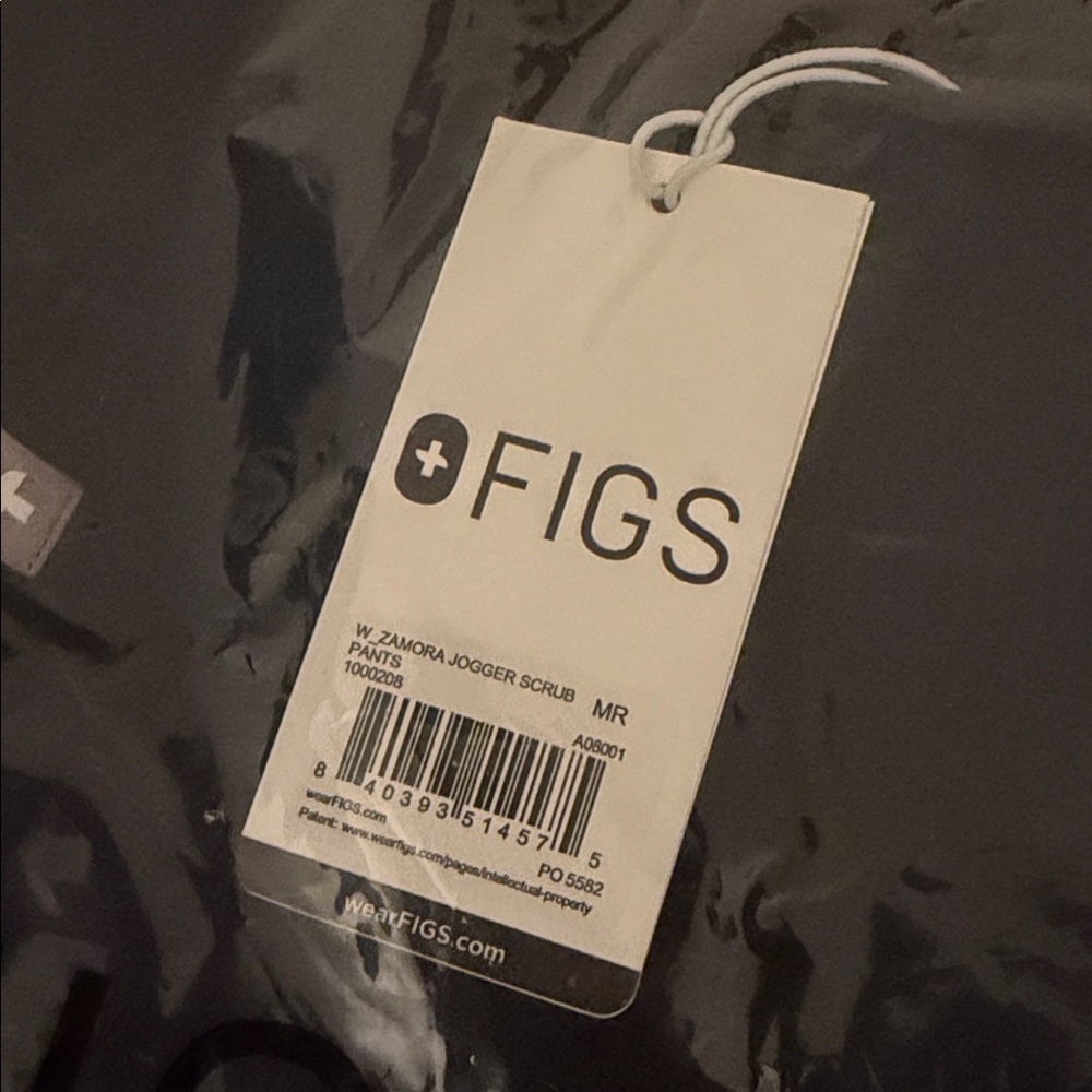 FIGS Women’s Navy Scrub Set - Picture 2 of 5